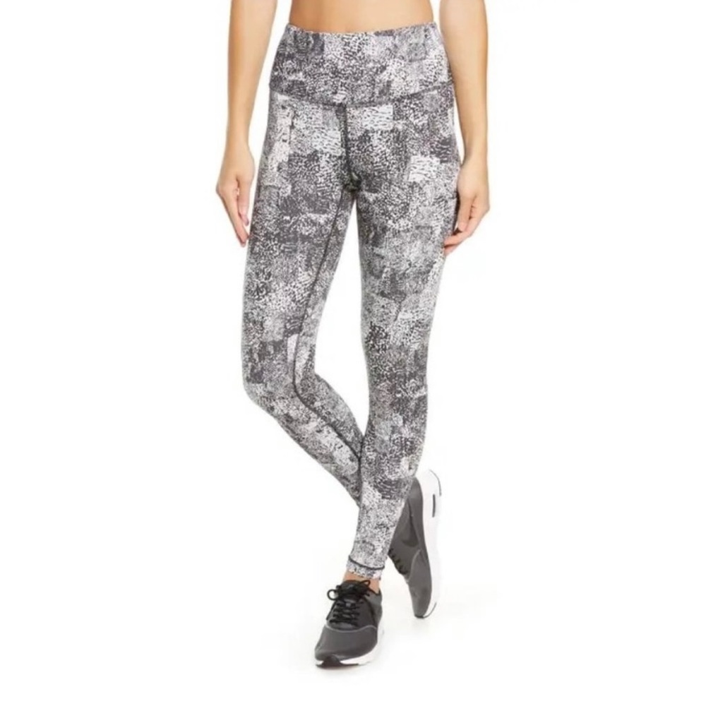 Women’s Zella Leggings EUC | Size Medium
